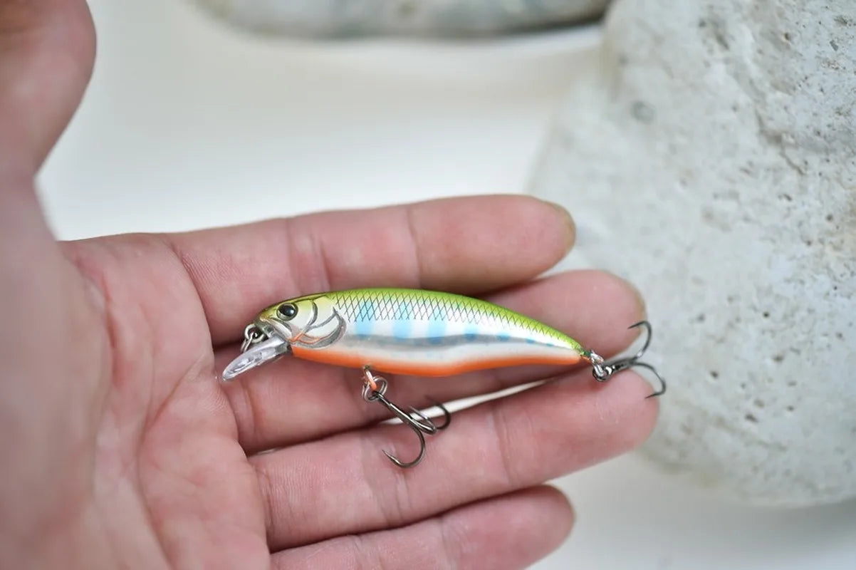 1 Pcs Small Lures for Minnow Fishing Lure Japanese Style Bait 4.5g 52mm Slowly Sinking Minnow Mini Hard Bait for Perch Trout